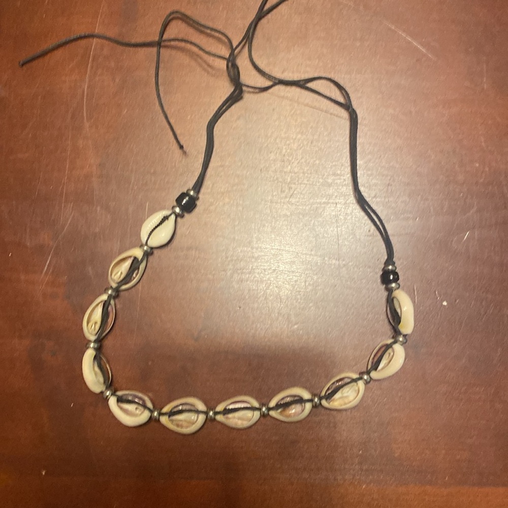 Vintage cowrie shell necklace on black cord. About 25 inches Can use as choker - Picture 4 of 4